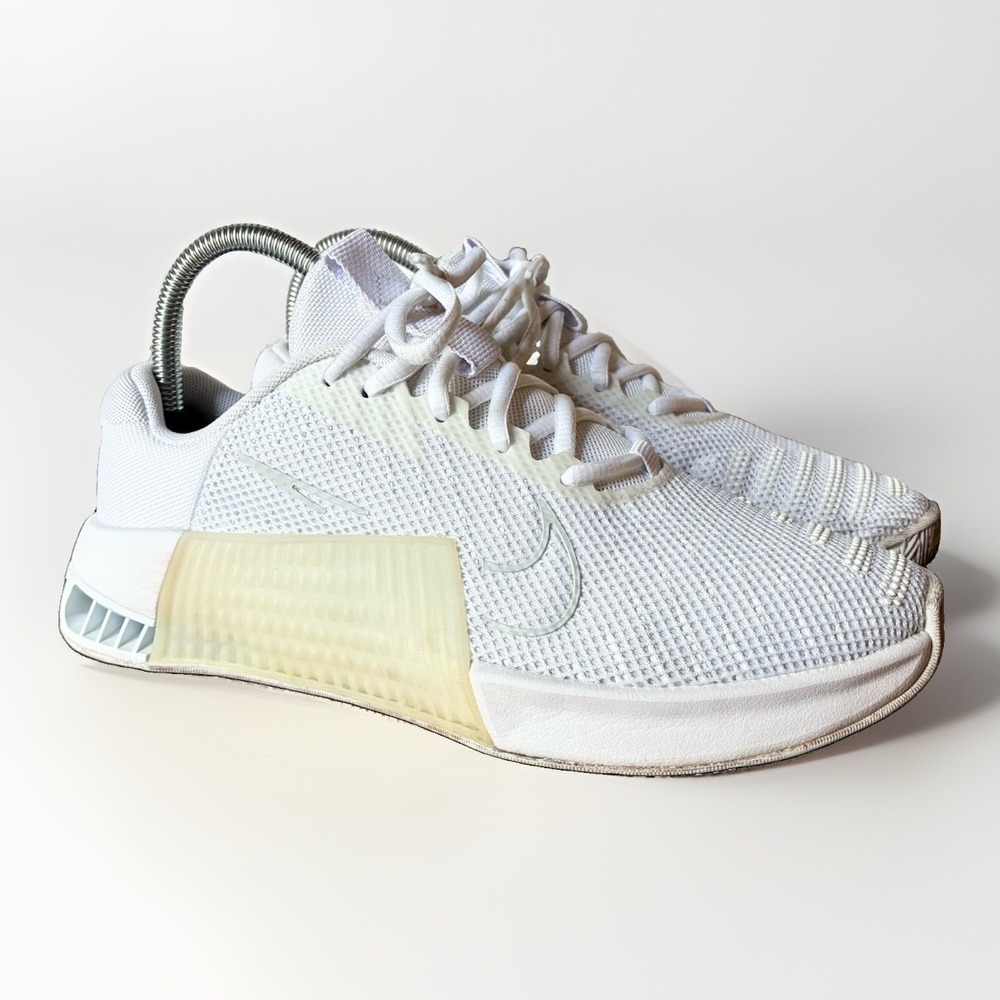 Nike Metcon 9 Training Weightlifting White Athletic Sneakers Shoes Womens 7.5